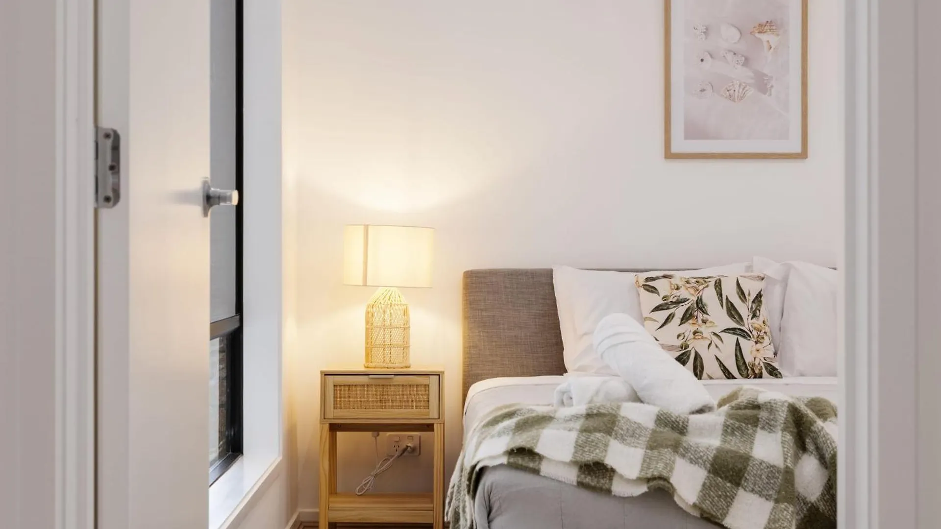 Brand New 4Br Family-Friendly House Wifi Garage contacts