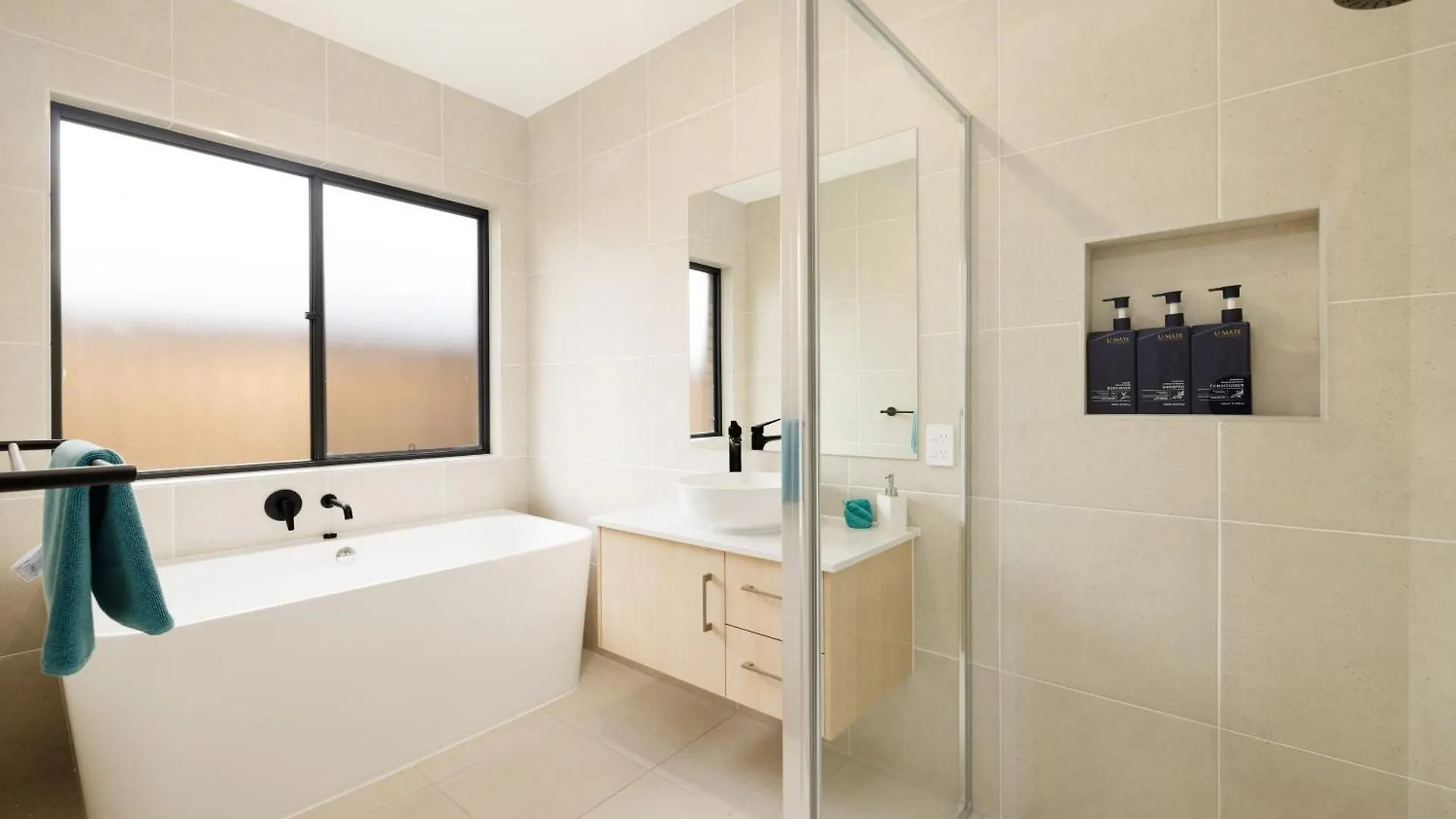 Brand New 4Br Family-Friendly House Wifi Garage Villa Jimboomba Holiday home